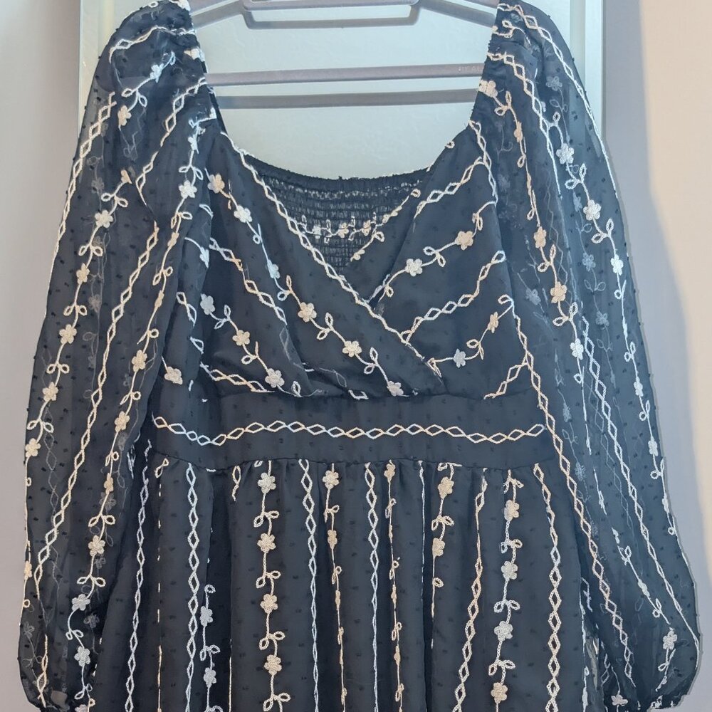 Dress - Picture 1 of 1